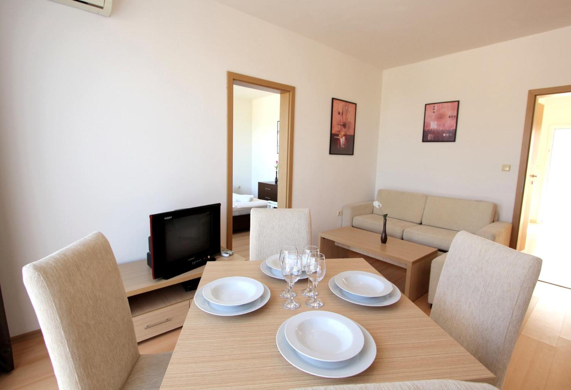 Holiday Apartment In Солнечный берег Экстерьер фото