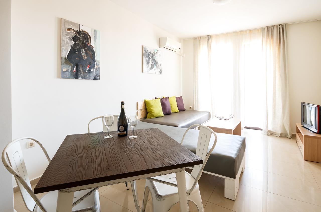 Holiday Apartment In Солнечный берег Экстерьер фото